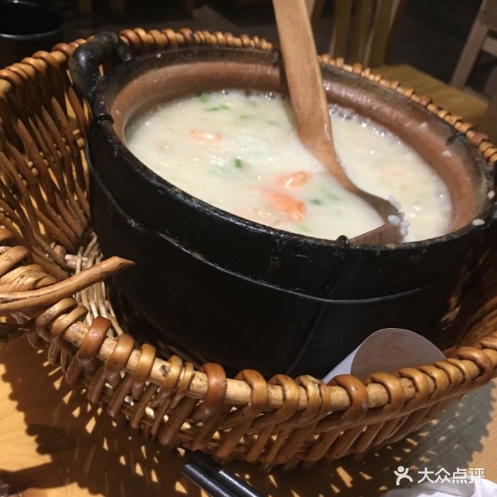 领略潮汕砂锅粥的文化传承与独特魅力：历史、选材与烹饪技巧一网打尽