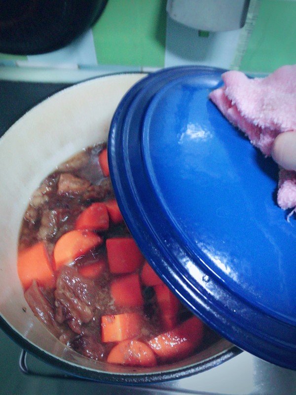 萝卜煲牛腩的做法和配料_萝卜煲牛腩汤的做法_牛腩煲萝卜