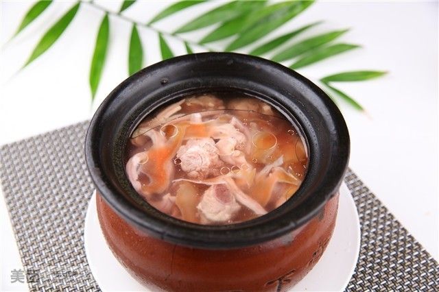 煲汤瓦罐图片_瓦罐煨汤价目表图片_瓦罐煨汤和煲汤的区别