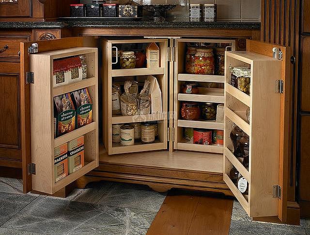 厨房储物架设计关键：承载力与外观兼顾，有效利用空间提高效率