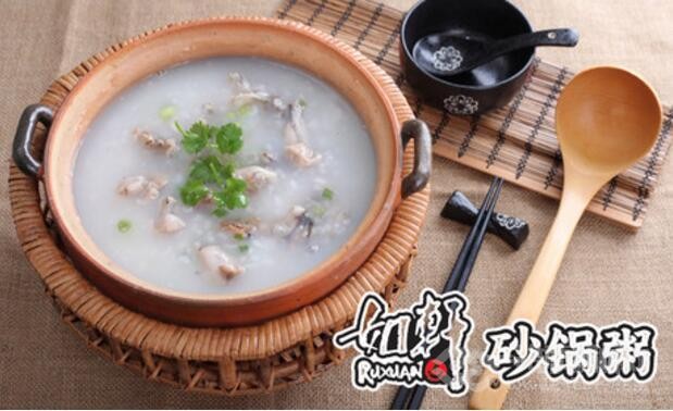 砂锅粥加盟店：传统中式早餐项目的投资与运营细节