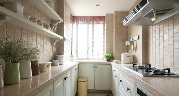 厨房装修攻略：如何选择适合的橱柜台面材质？