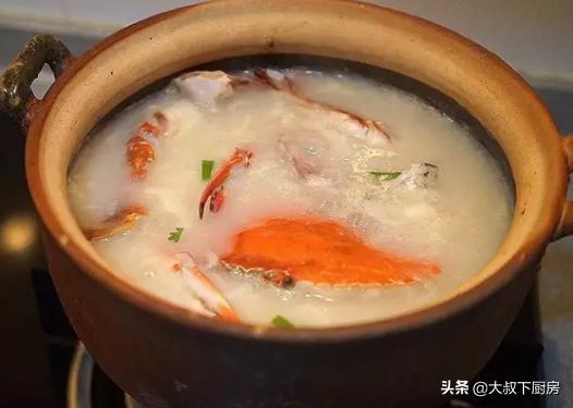 探寻潮汕美食之旅：螃蟹砂锅粥的独特风味与烹饪心得